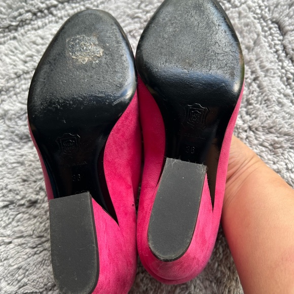 Heels - Picture 3 of 4